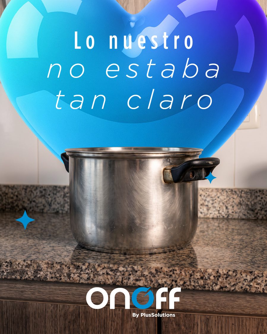 Old steel pot under a big blue heart, with the line Lo nuestro no estaba tan claro